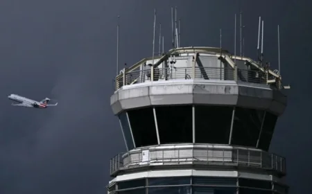 Air Traffic Controllers Warn Shutdown Reaches Critical ‘Tipping Point’