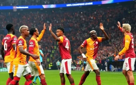 Galatasaray Seeks UCL Breakthrough as Ajax Fights to Avert Collapse
