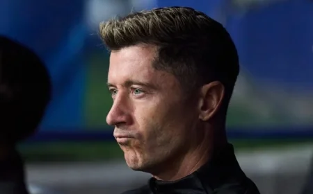 Robert Lewandowski Weighs Barcelona Future Amid Uncertainty