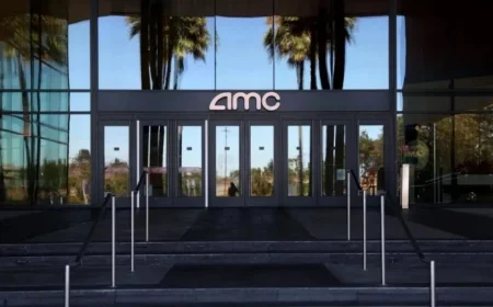 AMC Theatres Reports $298 Million Loss Amid Declining Revenues