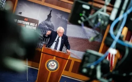 Democrats Rally Against Centrists’ Proposed Shutdown Deal