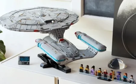 Lego Releases $400 Star Trek Enterprise Set with Iconic Minifigures