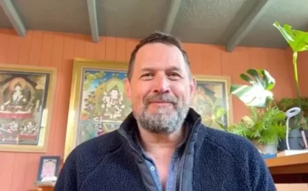 Alistair Appleton Embraces Winter at Remote Electricity-Free Coastal Cottage