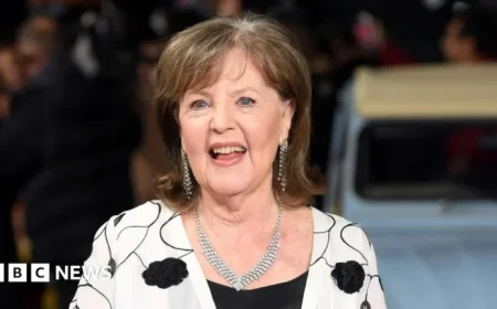 Pauline Collins, Star of “Shirley Valentine,” Passes Away at 85