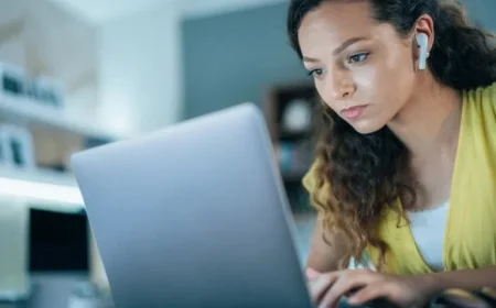 Palantir Q3 Report: Crucial Metric Overshadows Government Contracts