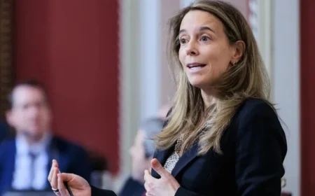 Duranceau Backtracks on Doctors’ Bonuses After Initial Commitment