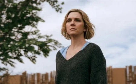 Pluribus Review: A Must-Watch Sci-Fi from Breaking Bad’s Creator in 2025