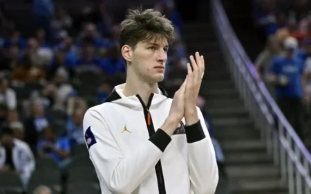 Olivier Rioux Sets Record as Tallest College Basketball Player in History