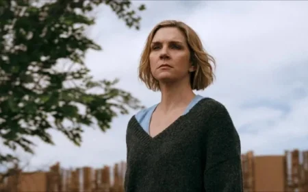 Review of ‘Pluribus’: Vince Gilligan Explores the Right to Unhappiness