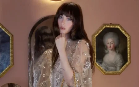 Dakota Johnson Shares Autumn Fashion Trends She Embraces and Rejects