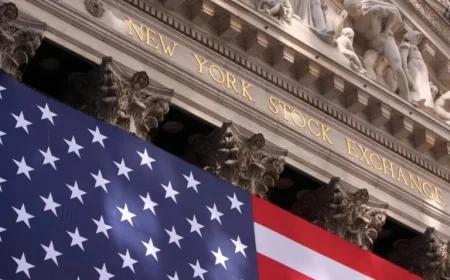 S&P 500 and Nasdaq Futures Drop Amidst Tech Stock Decline: Tesla, Expedia Lead