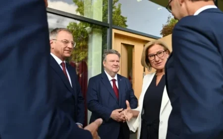 Politician Salaries Increase Exclusively in Upper Austria