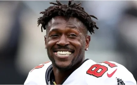 Antonio Brown Allegedly Makes Bizarre Error Leading to Capture