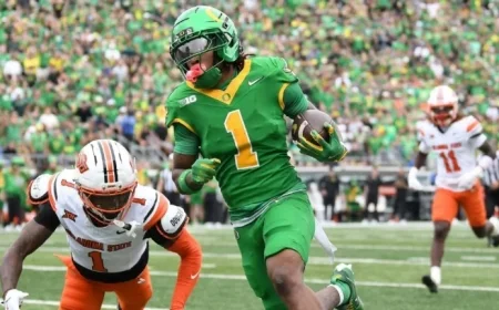 Oregon’s Top Receiver Moore Sidelined for Iowa Matchup