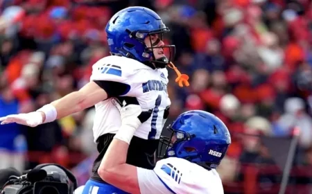 Montréal Carabins Defeat Laval Rouge et Or, Claim Dussault Cup and Uteck Bowl Spot