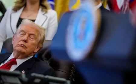 Viral Images Show Trump Appearing to Close Eyes at Oval Office Event