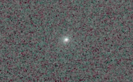 Astronomer Spots Interstellar Comet 3I/ATLAS in Predawn Sky – View It Yourself