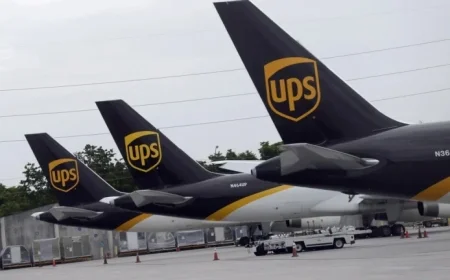 Experts Warn Grounded MD-11 Cargo Planes May Delay Holiday Shipping