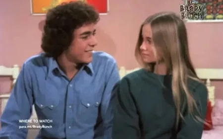 Barry Williams Reveals ‘Brady Bunch’ Chemistry with Maureen McCormick Was Hard to Hide