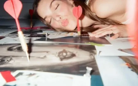 Charlotte Cardin’s “Tant pis pour elle” Debuts on Billboard Canada Radio Chart