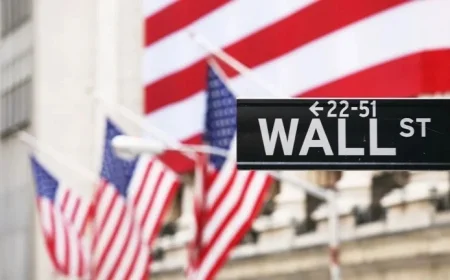 Dow Soars on Shutdown Deal Prospects; UnitedHealth Plummets