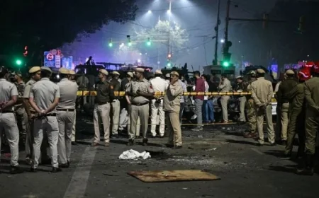 Eight Killed in New Delhi Red Fort Explosion