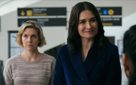 Apple’s Sci-Fi Sensation ‘Pluribus’ Sparks Buzz