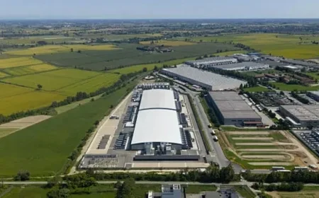 BofA Recommends Shorting Hyperscaler Bonds Over Stocks (NASDAQ:AMZN)