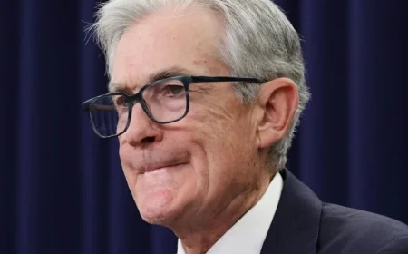 Top Investment Bank Analyzes Economy, Warns of Weak Labor Market