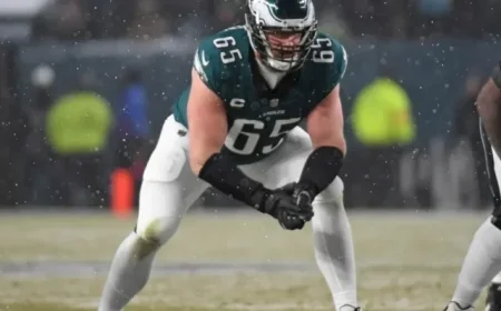 Eagles’ Lane Johnson Injured: Right Tackle Limps Off Field