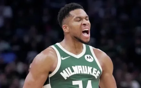 Mavericks Edge Bucks 57-53 at Halftime