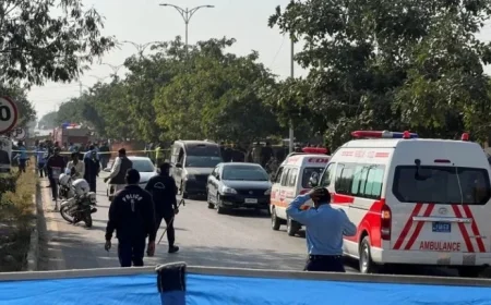 Blast Near Islamabad Court Kills 12 People in Pakistan