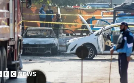 Suicide Blast Kills 12 Outside Islamabad Court