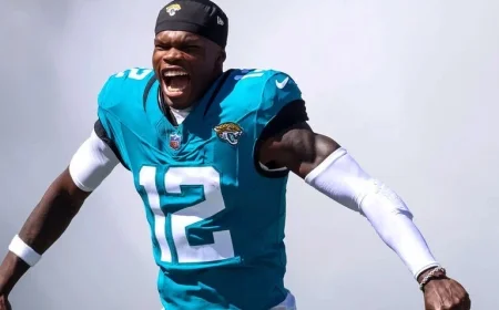 Jaguars’ Hunter Undergoes Season-Ending Knee Surgery