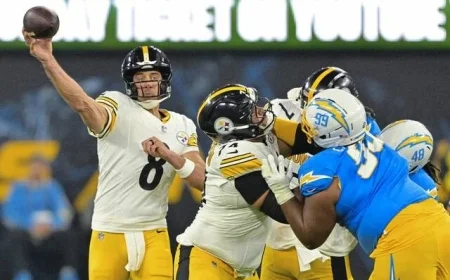 Aaron Rodgers Faces First Harmony Test in Pittsburgh