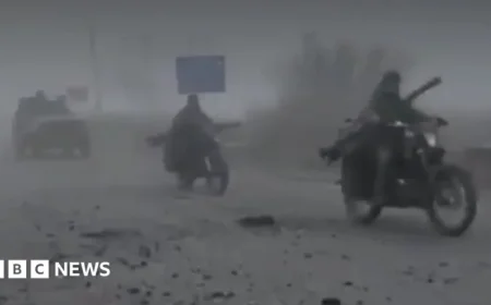 Russian Forces Advance into Key Ukrainian Town Under Fog Cover
