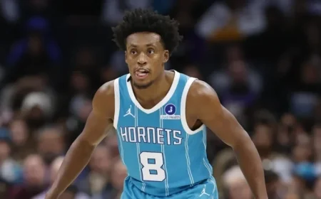 Charlotte vs. Milwaukee Bucks: Expert Score Predictions for First Matchup