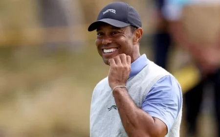 Major Winner Invites Tiger Woods to Join Senior Tour