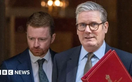 Starmer’s Chief of Staff McSweeney Stays Amid Briefing War, Reports BBC