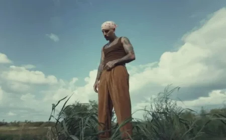 Rauw Alejandro Honors Puerto Rican Folklore in ‘Besito en la Frente’ Video