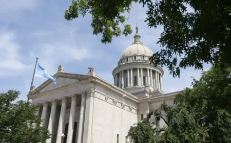 Oklahoma Governor Halts Inmate’s Execution Moments Before Lethal Injection