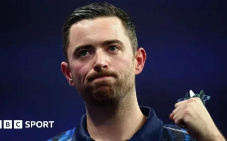 Luke Humphries Advances to Grand Slam of Darts Quarter-Finals