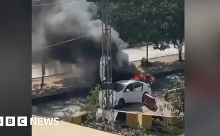 Suicide Attack Kills 12 Outside Islamabad Court in Pakistan