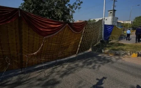 Pakistan Captures Four Militants Linked to Islamabad Court Bombing