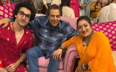 Sunita Ahuja Breaks Down Over Childhood Crush Dharmendra’s ICU Hospitalization