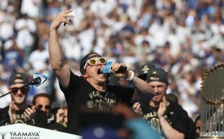 Kiké Hernández Successfully Completes Elbow Surgery