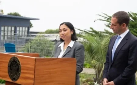 Blackhawks Host Maple Leafs in Centennial Celebration Game