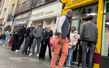 Dijon: Thriving Crowds Line Streets for Saturday’s Event