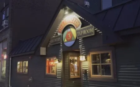 Burlington Bar Hosts “Pints for the Pantry” Food Shelf Event