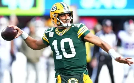 Packers QB Jordan Love Exits Giants Game Due to Shoulder Injury Update